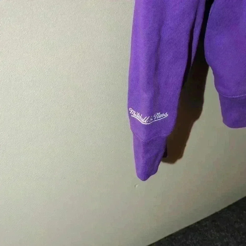 Vintage Toronto Raptors sweatshirt made by Mitchell and Ness. Size large, purple - Picture 5 of 8